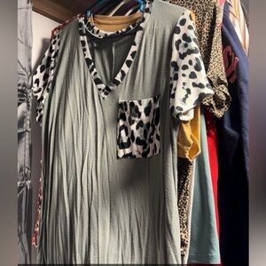 Leopard Print Pocket V-Neck Top